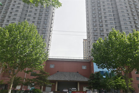 台儿庄汽车站东50米独家独院6室3厅3卫